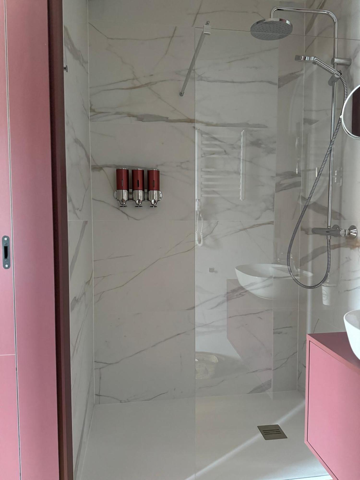 Merlot & Silver Apartment Torun